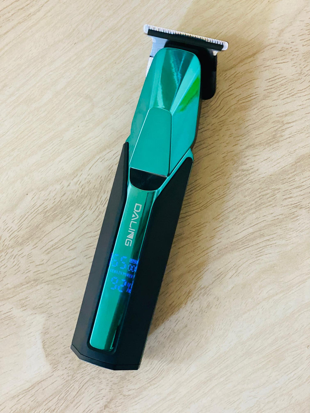 Daling Shaver  DL-0078 Body Hair Cutting Machine Cordless Shaver Trimmers Barber Professional Hair Clipper Equipment