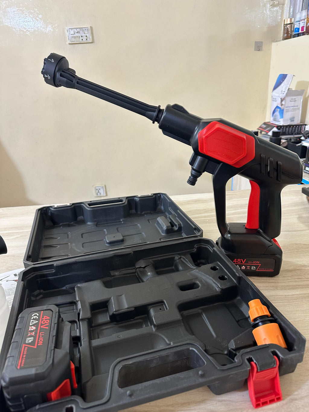 Rechargeable pressure washer 48v 2 buttery