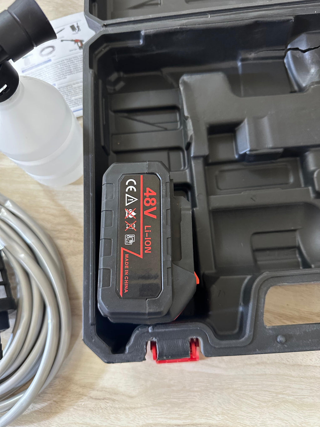 Rechargeable pressure washer 48v 2 buttery