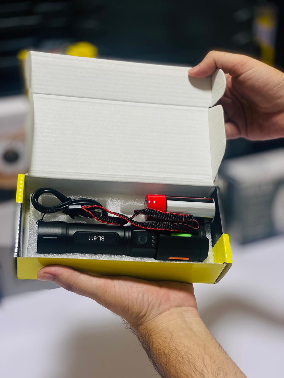 2 KM Range Torch | 8800 MAh Battery | Rechargeable Type C