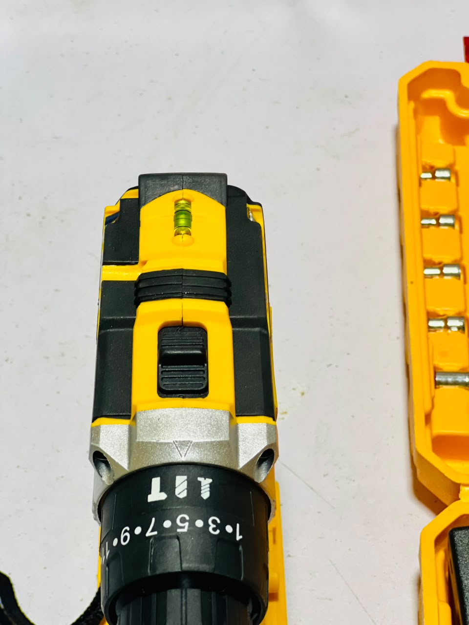 Dewalt 48V Drill Machine Rechargeable | 2 Batteries | Drill bits + Screwdriver Heads | lithium Battery